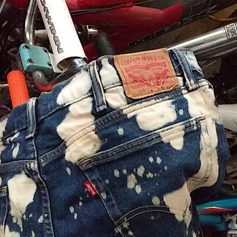 levis